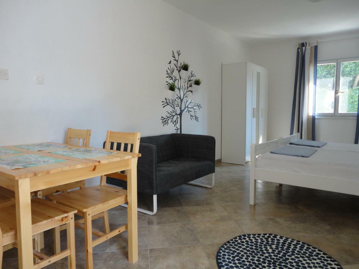 Apartment Rados Nin Exteriör bild